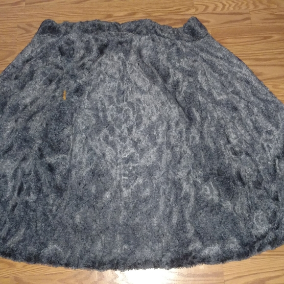 Weatherproof Reversible Vest - Picture 5 of 7